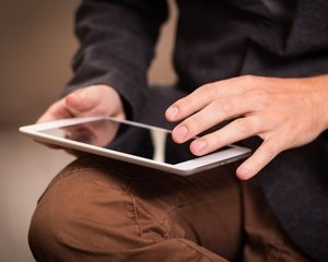 Ghid ANAF pentru medici: Ce impozit si contributii trebuie platite