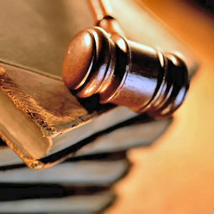 Cine poate semna situatiile financiare: Conditii legale si clarificari