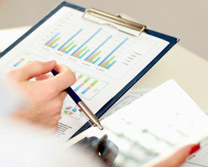 Cine poate semna situatiile financiare: Conditii legale si clarificari