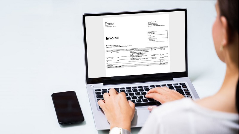 e-Factura: tranzitia de la traditional la online