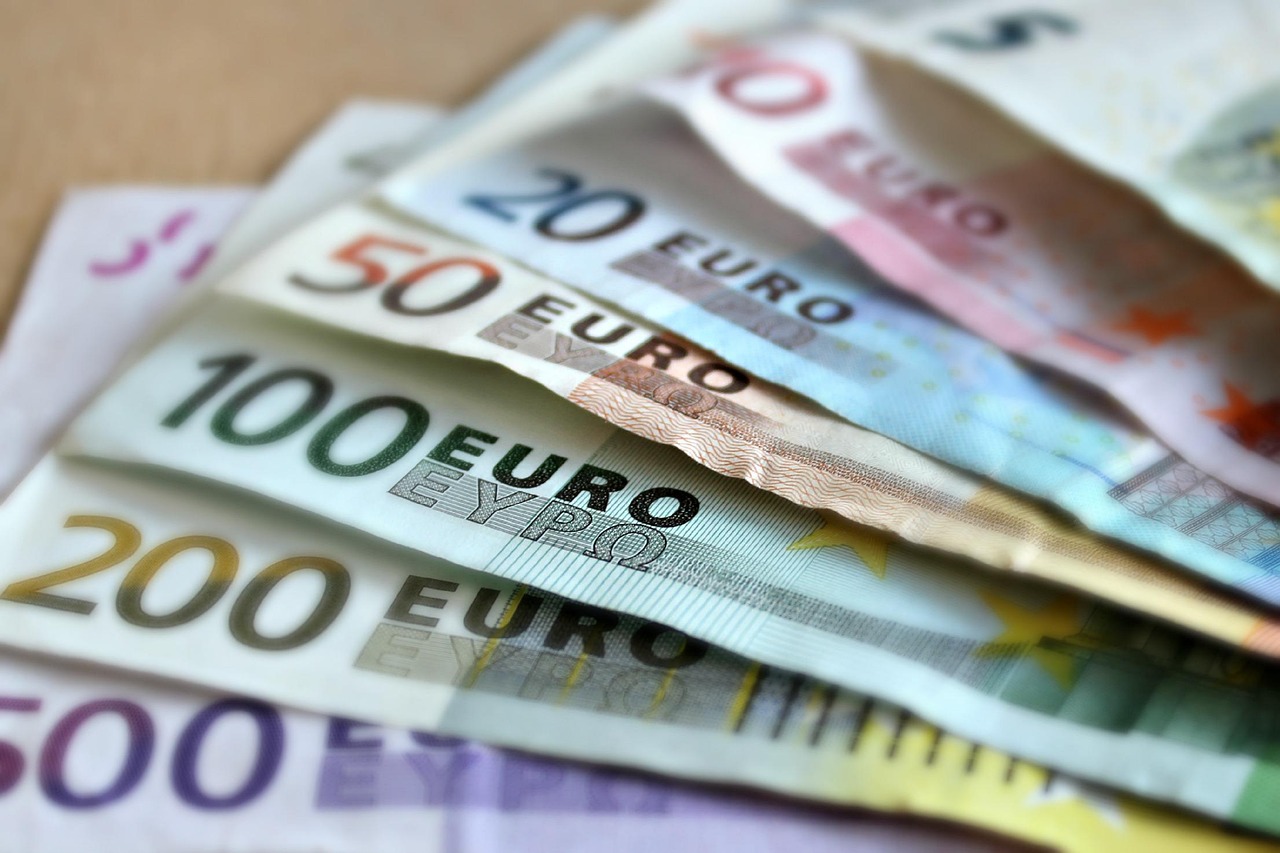 Ghid ANAF pentru medici: Ce impozit si contributii trebuie platite