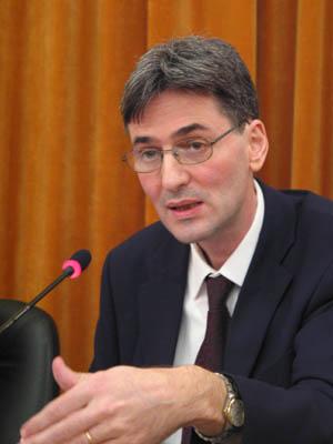 Ghid ANAF pentru medici: Ce impozit si contributii trebuie platite